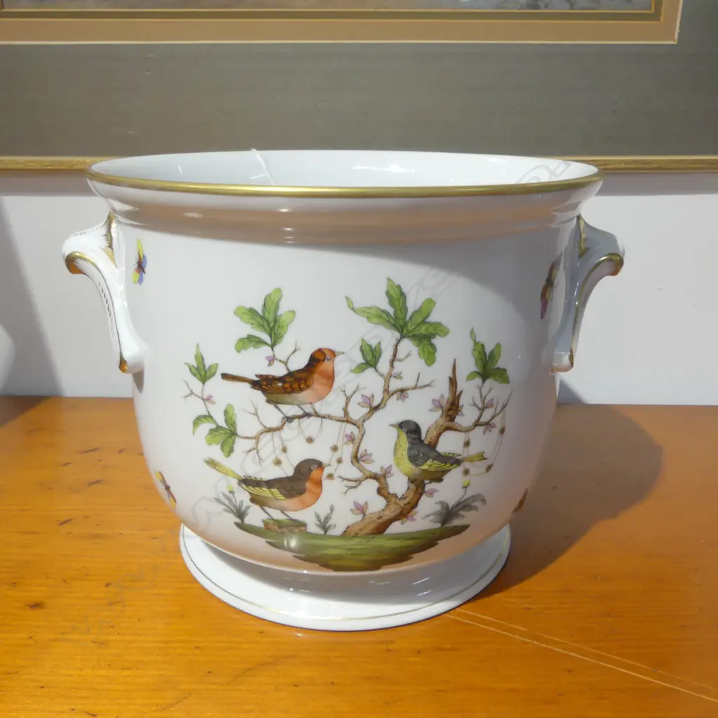 LARGE PORCELAIN HUNGARIAN JARDINIERE, HANDPAINTED WTH BIRDS AMONG FOLIAGE & BUTTERFLIES, ALSO INSIDE. Dia 290 H.200mm Image 1++