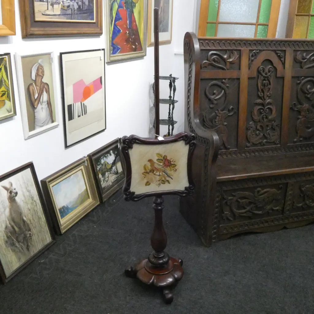 VINTAGE TAPESTRY POLE FIRE SCREEN H.1390mm Image 1++