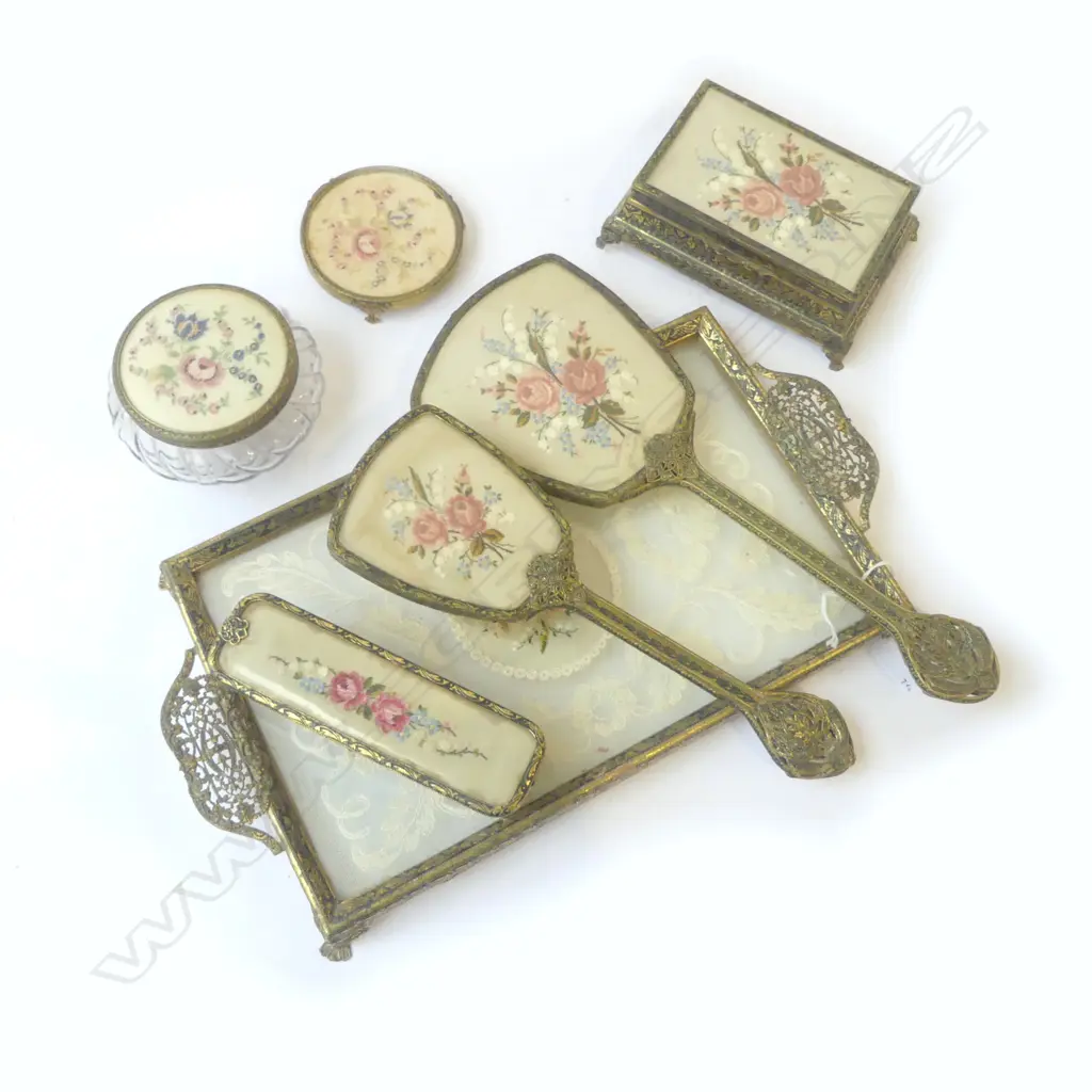7PC HAND LACE EMBROIDED DRESSING TABLE SET Image 1++