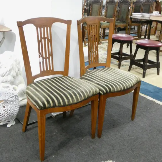 2 UPHOLSTERED DINING CHAIRS (BORER)