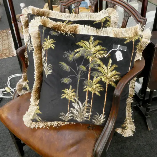 PR OF VELVERT CUSHIONS 430x430mm