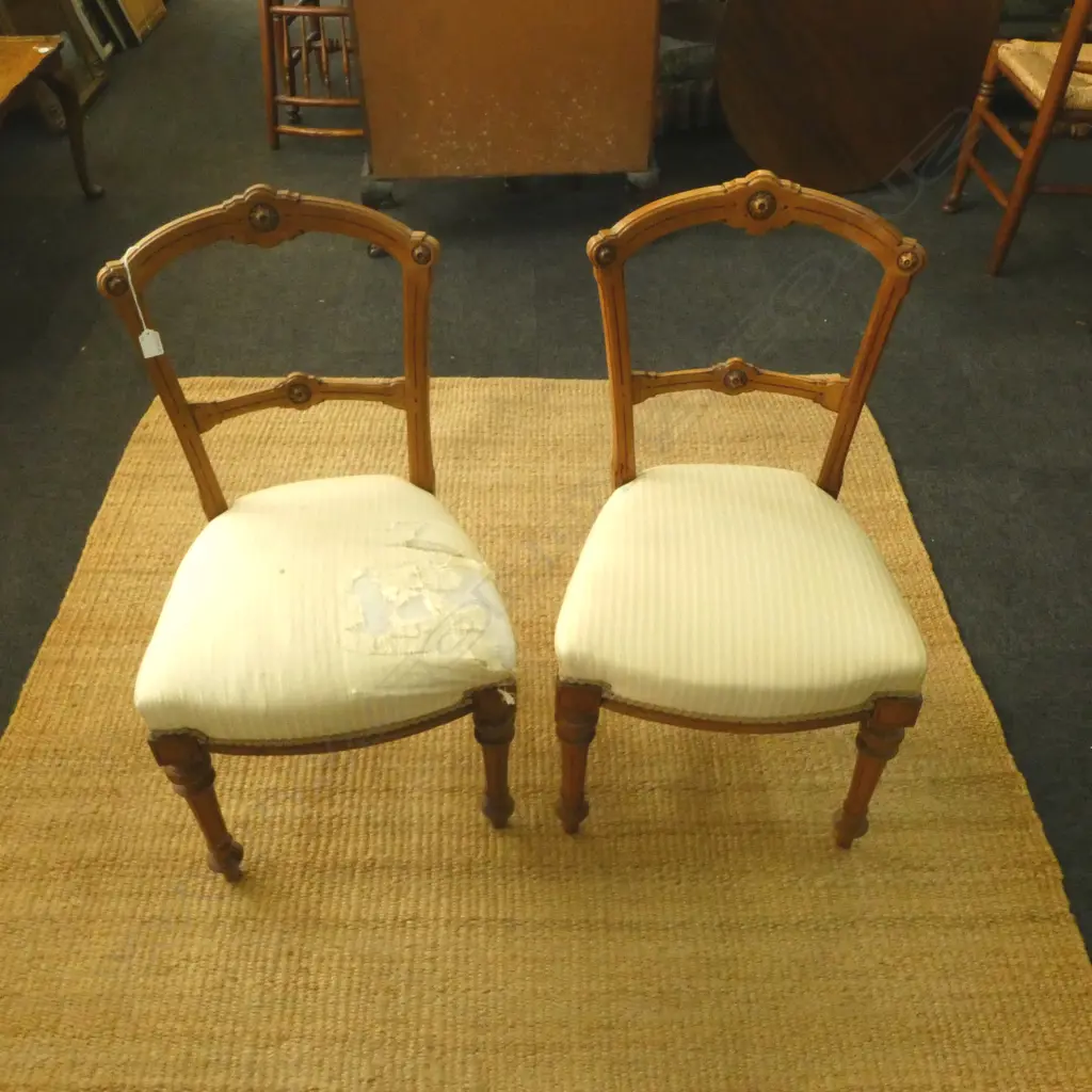 PR UPHOLSTERED CHAIRS  Image 1++