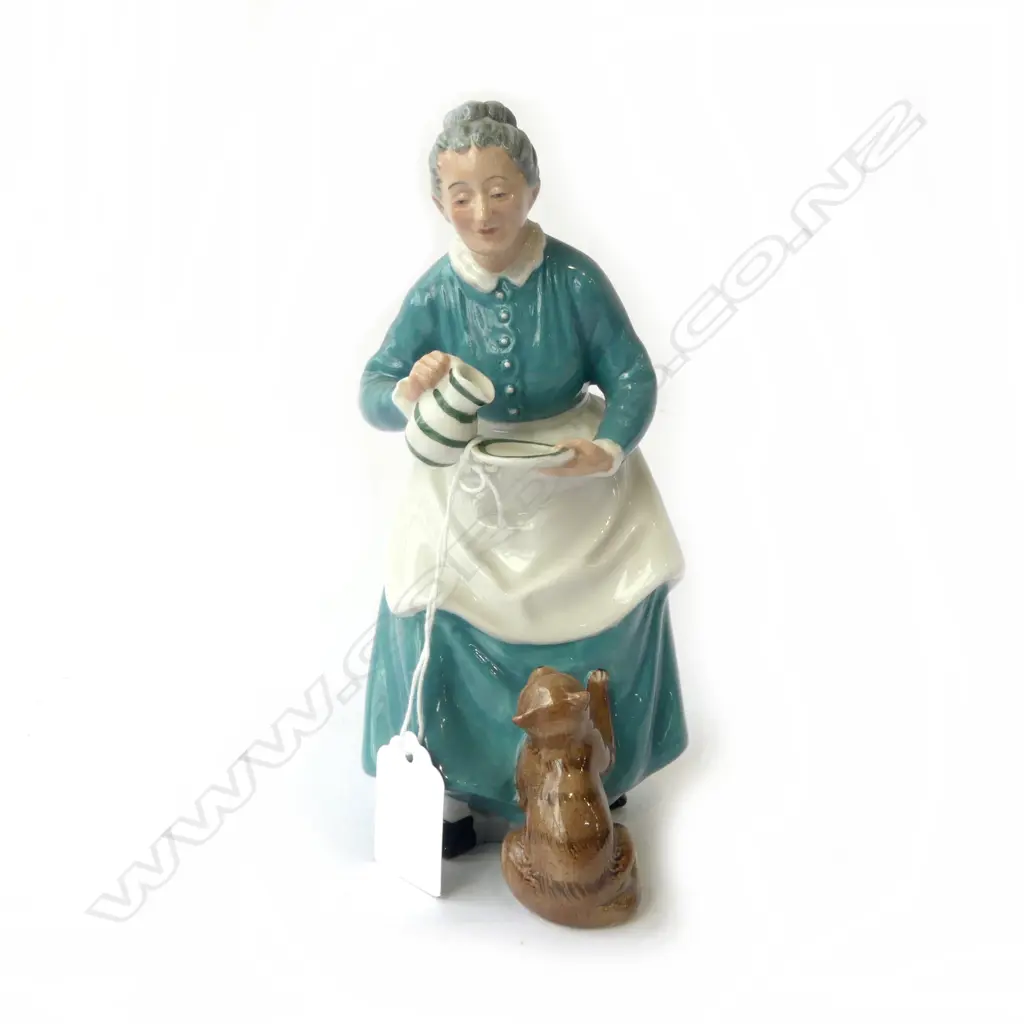 R/D FIGURINE THE FAVORITE H190MM Image 1++