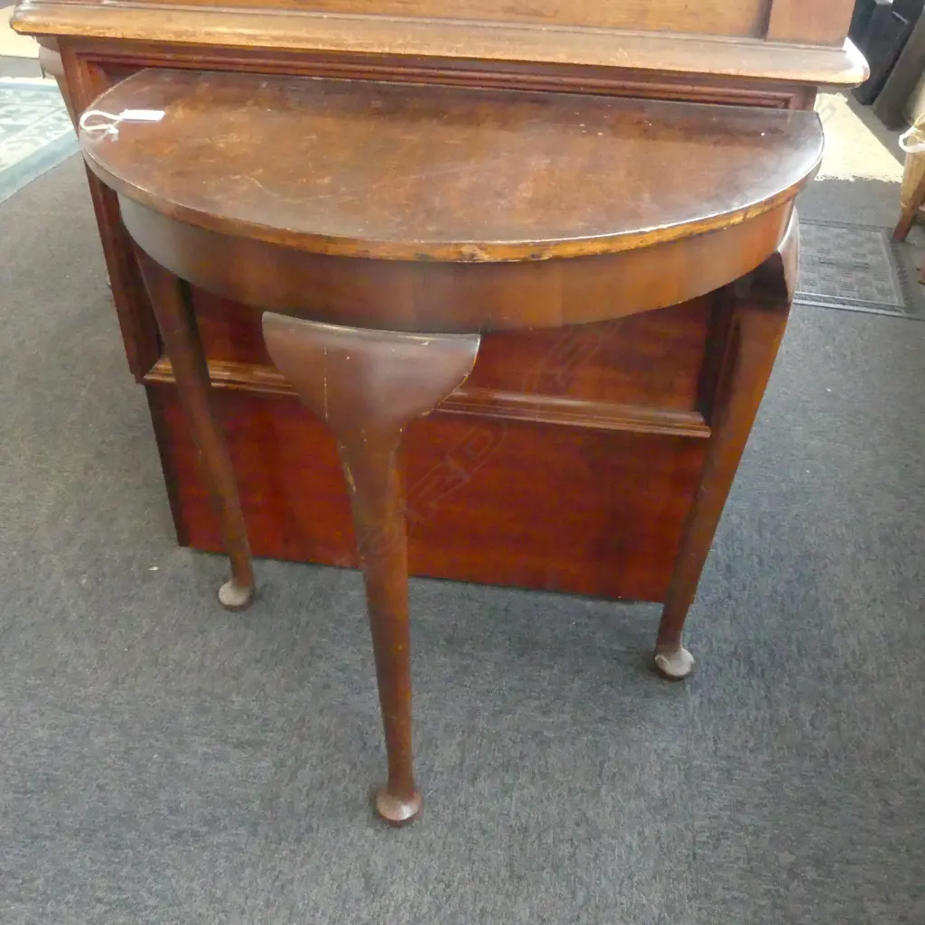 MAHOGANY DEMI LUNE TABLE 680x390x720mm Image 1++