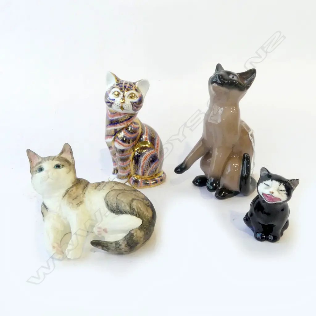 4 CHINA CATS R/WORCESTER RCD RD & B&G H140MM TALLEST Image 1++