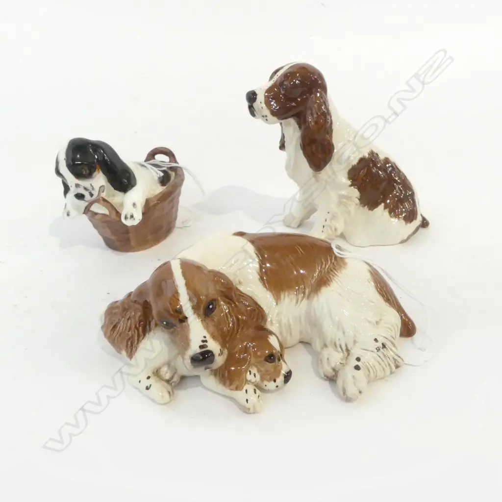 3 R/D DOG ORNS SPANIAL H110 SPANIAL WITH PUPS L140 PUPPY IN BASKET L80MM Image 1++