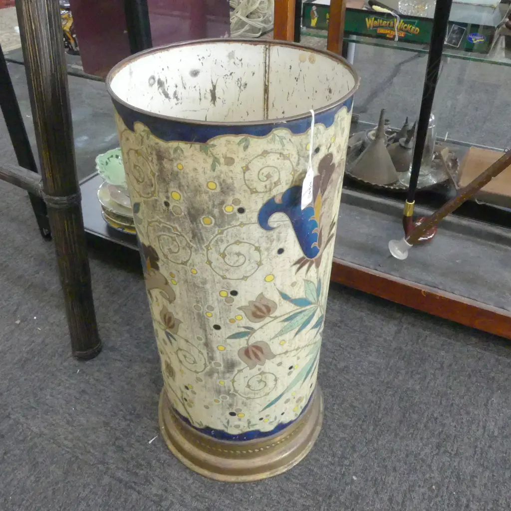 BRASS UMBRELLA STAND w. FLORAL MOTIF H.550mm Image 1++