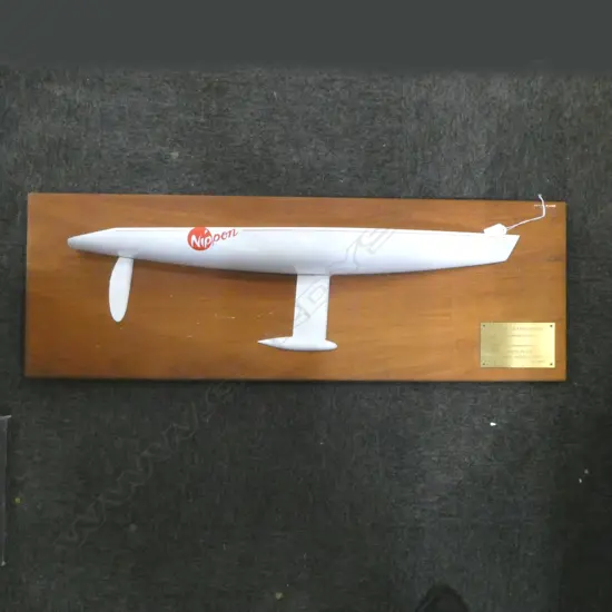 MOUNTED HALF MODEL AMERICA'S CUP YACHT 'WORLD CHAMPIONSHIP' - 4th place, San Diego May 1991 L.900mm, signature to board