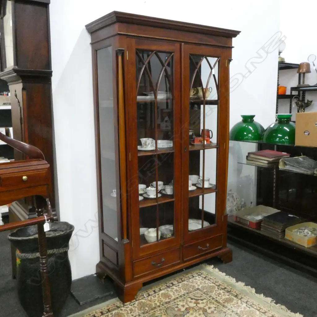 MAHOGANY DISPLAY CABINET 1060x440x1840mm Image 1++