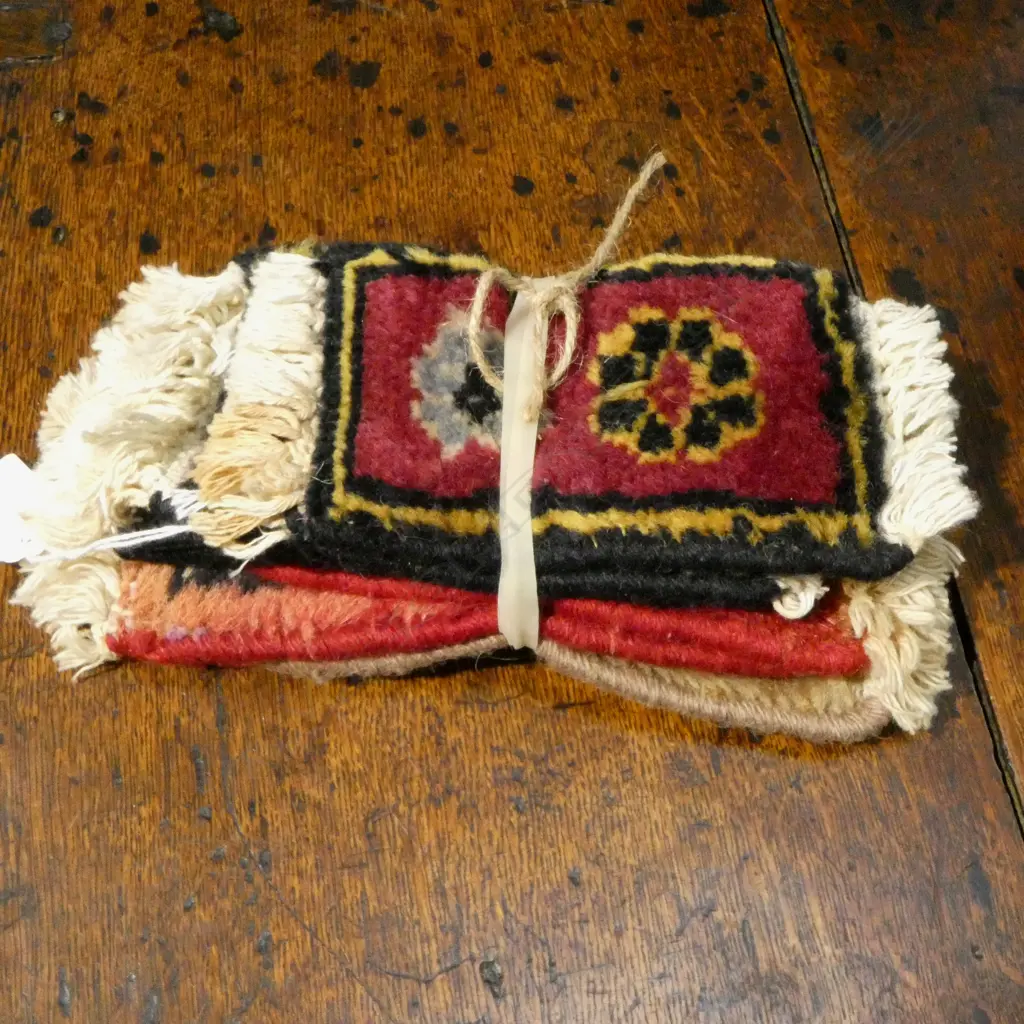 6 MINI CARPETS 130x90mm Image 1++