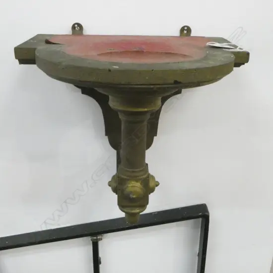 GILT WALL MOUNTED DISPLAY SHELF H.305mm