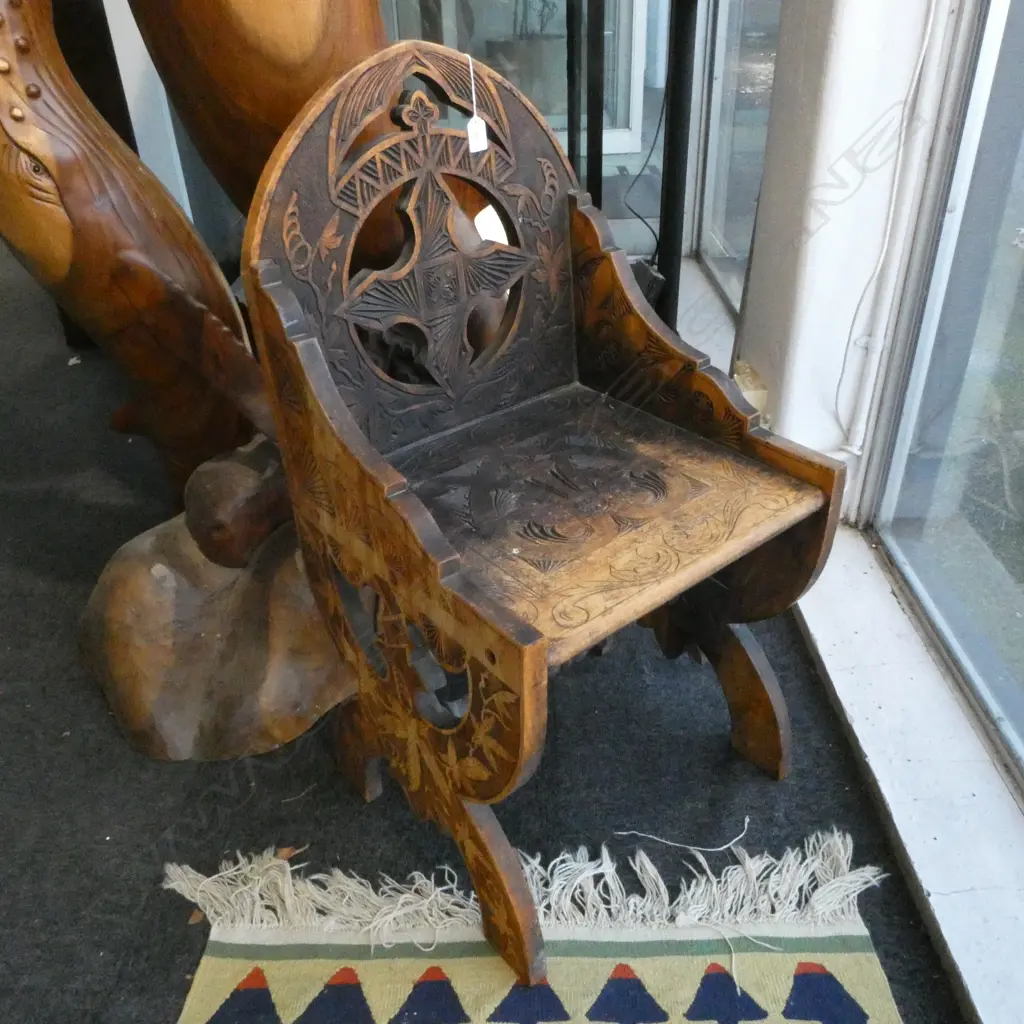 COLONIAL CHIP CARVED GLASTONBURY STYLE CHAIR 460 x 450 x 870mm Image 1++