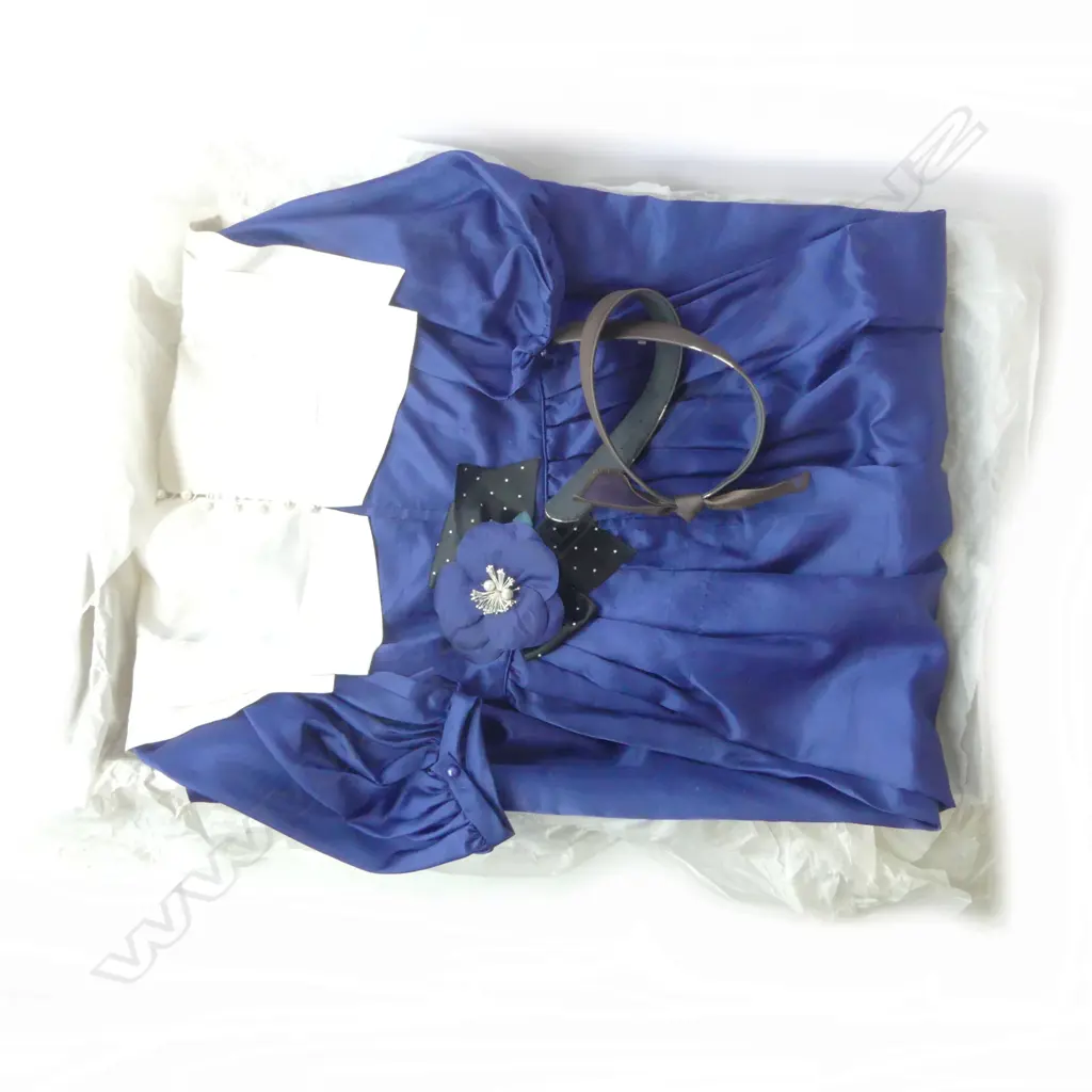 BOXED VINTAGE JAPANESE GARMENT  Image 1++