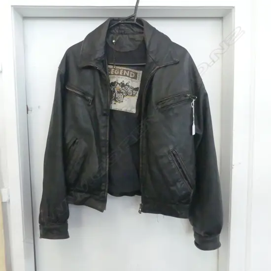 BLACK LEATHER JACKET