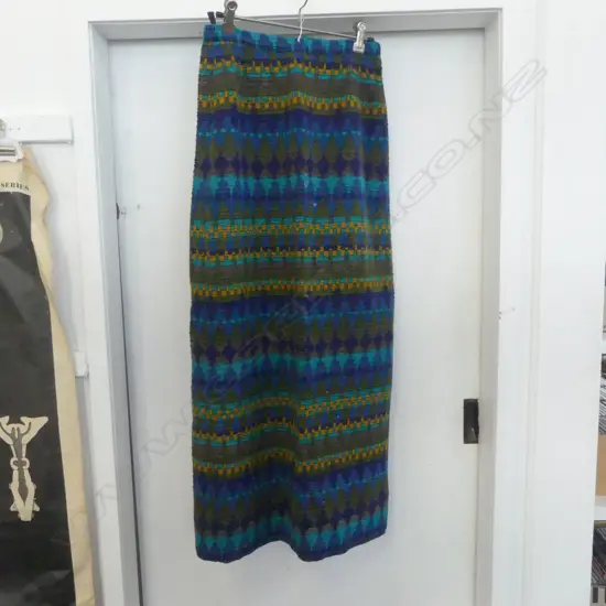 1960'S/70'S 'MILADY STYLES AUCKLAND NZ'  WOVEN LONG SKIRT tribal banded style. Size 14  