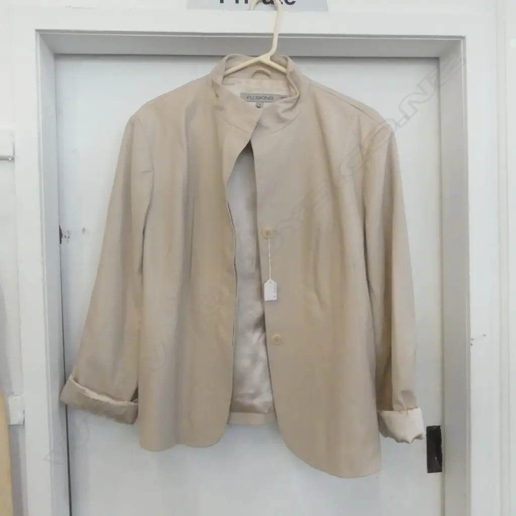 CREAM LEATHER JACKET Image 1++