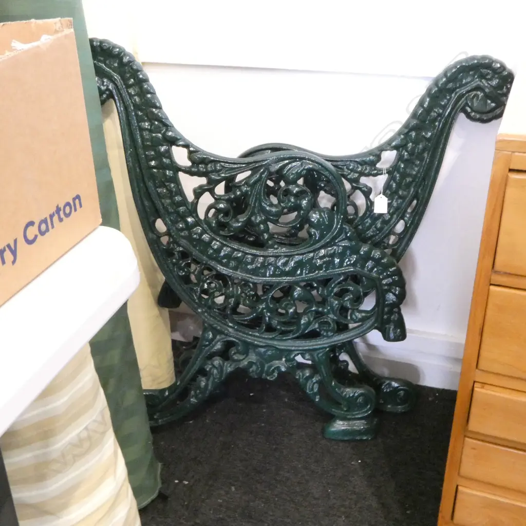 PR METAL BENCH ENDS H.760mm Image 1++