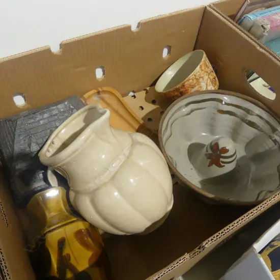 4 STUDIO POTTERY PCS & TEMUKA VINTAGE ELECTRIC JUG