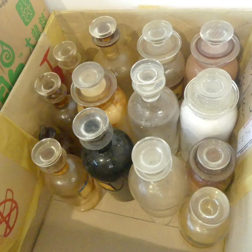 COLLECTION OF 14 CHEMIST BOTTLES Image 1++