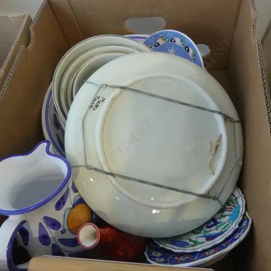 BOX OF BRIGHT GLAZED POTTERY PLATTERS BOWLS DISHES ETC