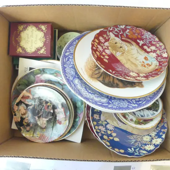 COLLECTION OF CHINA PLATES& DISHES CATS PREVALENT