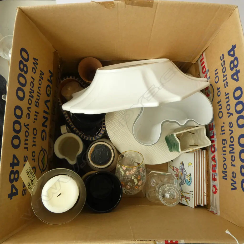 BOX LOT CANDLE HOLDER PLATTERS TILES ETC Image 1++
