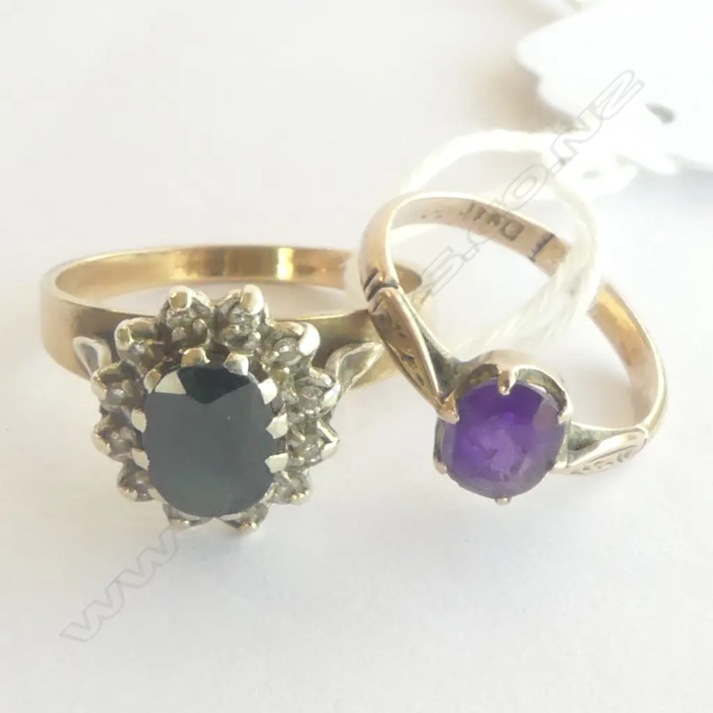 2 9ct RINGS, 4.6gm (1 damaged) SIZE (I Amethyst) &  (Sapphire/diamond P) Image 1++