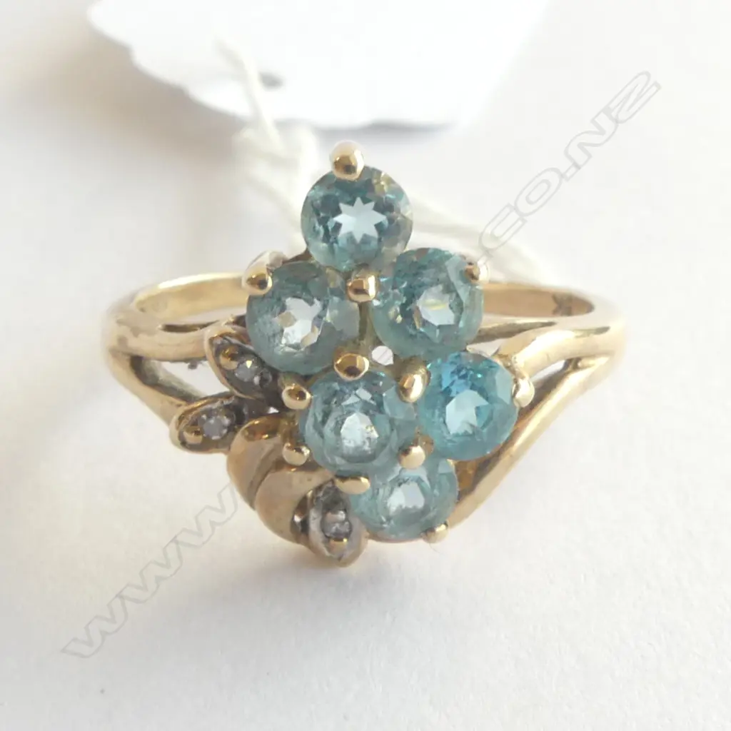 9CT GOLD BLUE TOPAZ & DIAMOMD DRESS RING SIZE S1/2 Image 1++