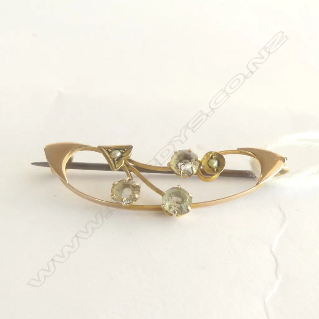 9ct? PASTE & SEED PEARL BROOCH, L.3.5gm Image 1++