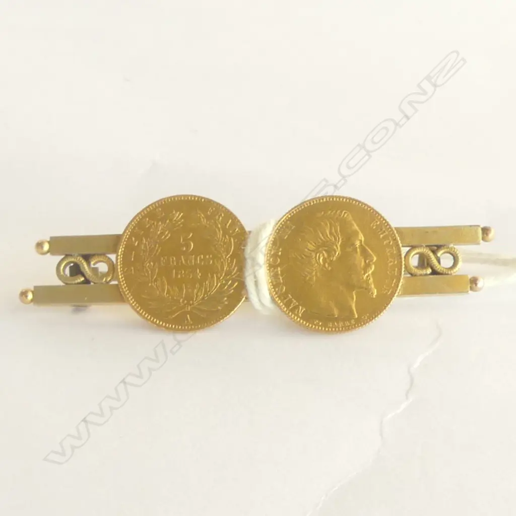2 19thC gold FRENCH 5 FRANC COINS on GOLD DOUBLE BAR BROOCH 7.28gms   Image 1++