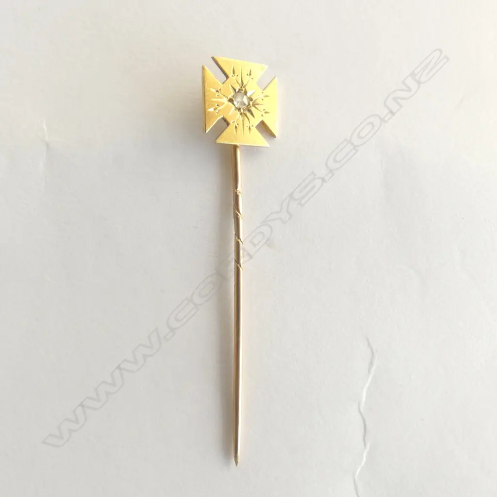 c.1900 15ct GOLD MALTESE CROSS & OLD CUT DIAMOND STICK PIN 1.3gms Image 1++