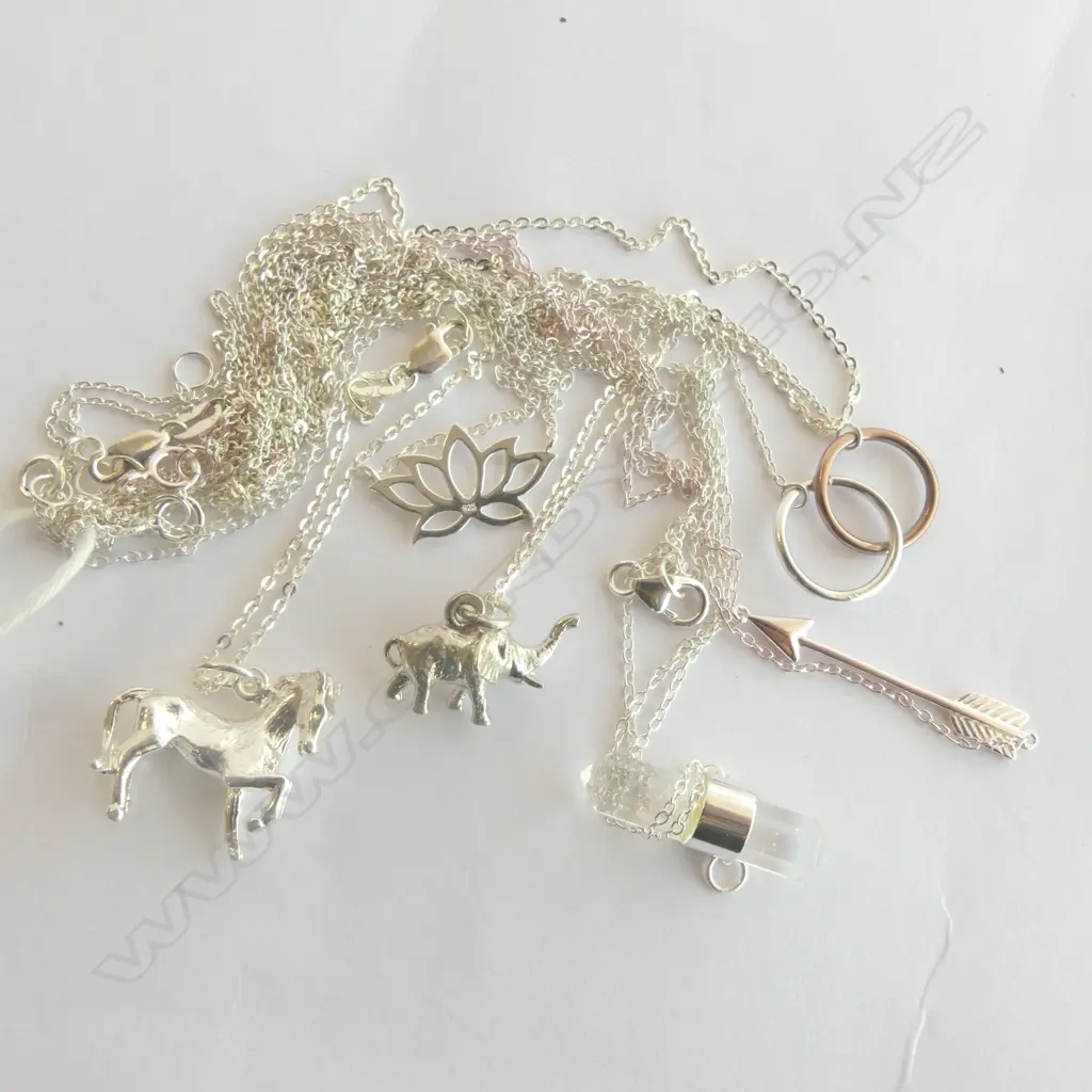 6 SILVER CHAINS w PENDANTS, new Image 1++