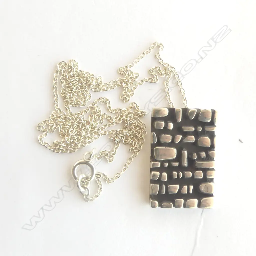 PETER MINTURN STG SILVER PENDANT (CONVERTED FROM CUFFLINK) ON STG CHAIN, L.500MM Image 1++
