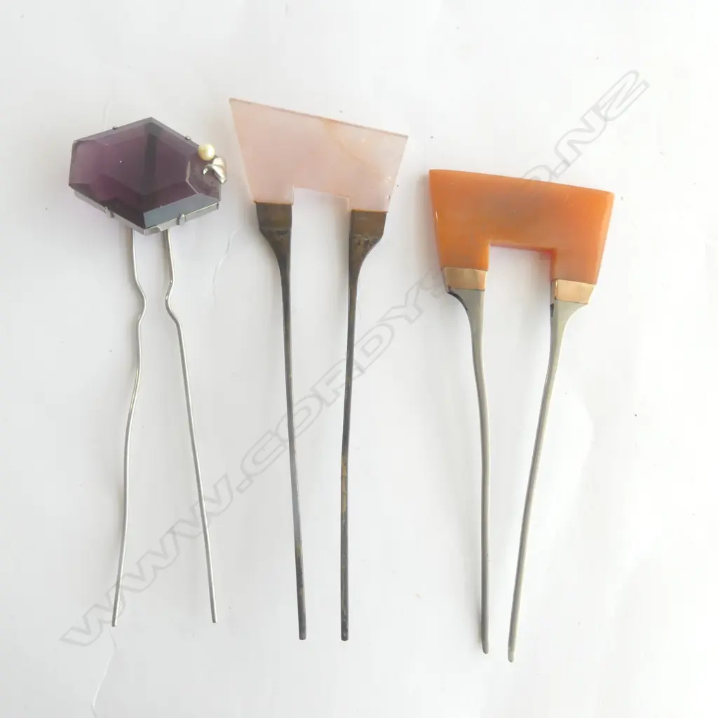3 QUALITY VINTAGE HAIR COMBS: 2 AGATE + OTHER. SILVER FITTINGS L. Image 1++