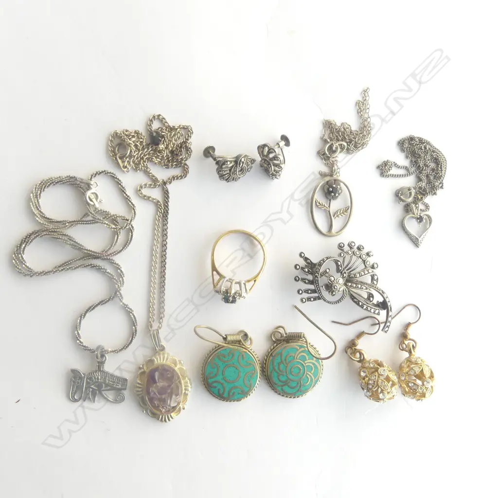 ASST. JEWELLERY, SOME SILVER & MARCASITE Image 1++
