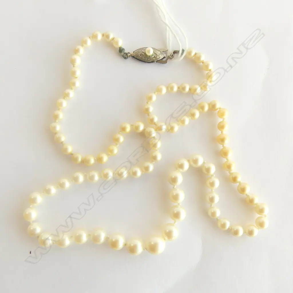 STRING OF GRADUATED CULTURED PEARLS Image 1++