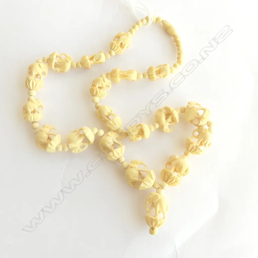 OLD INDIAN CARVED IVORY ELEPHANT BEAD REPEATING NECKLACE L.460mm Image 1++