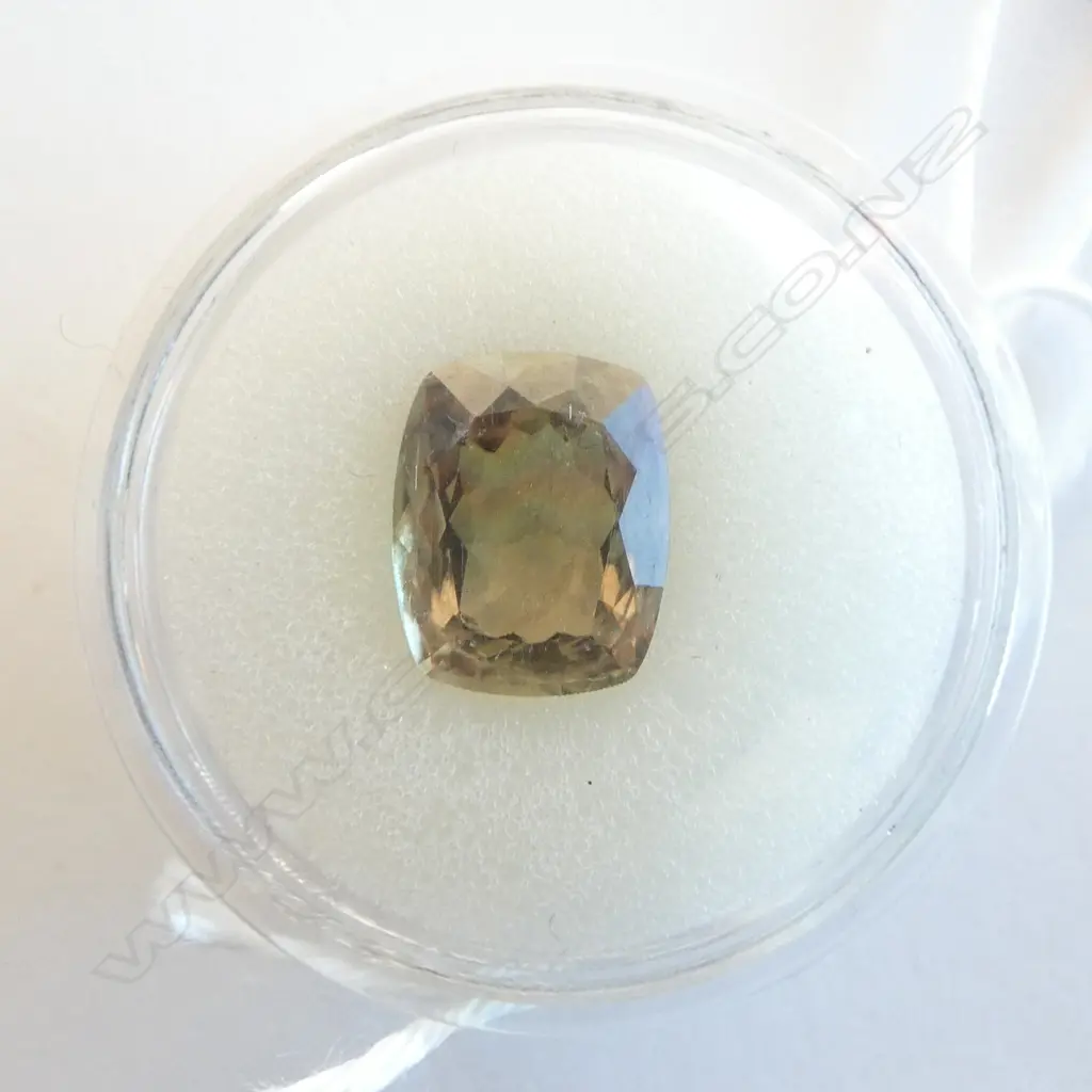 DIASPORE CUSHION CUT, 5.36ct, CERT Image 1++