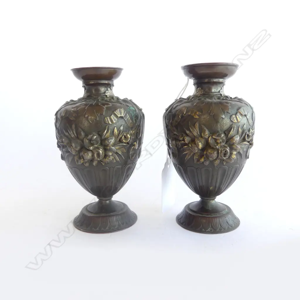 PR ANTIQUE JAPANESE BRONZE VASES, INTRICATE SCULPTED FLOWER GARLAND RELIEF, H.100mm Image 1++