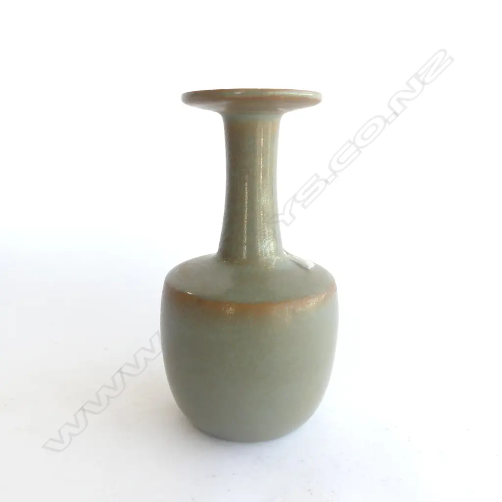 Song Dynasty style Ru kiln Plate Mouth Vase Image 1++