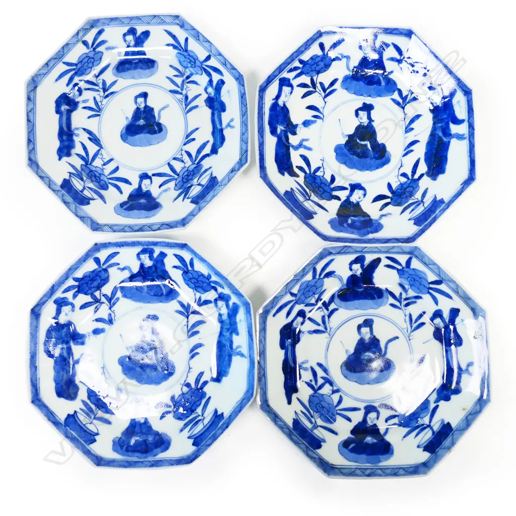 A set of four Chinese under glaze blue porcelain saucer dishes, Image 1++
