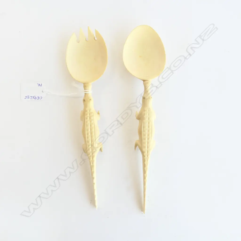 PR. CARVED IVORY SALAD SPOONS w. caiman form handles L.240mm Image 1++