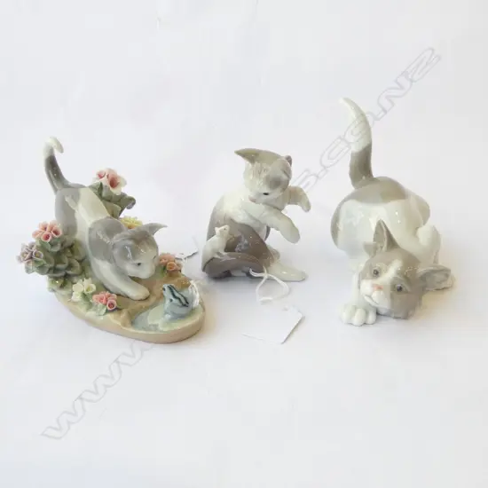 3 LLADRO CAT FIGURINES; CAT w FLOWERS, H.140 x 85mm