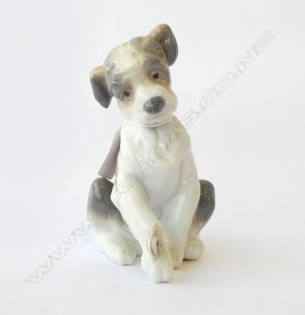 LLADRO FIGURE 'NEW FRIEND' H.130mm in original box Image 1++