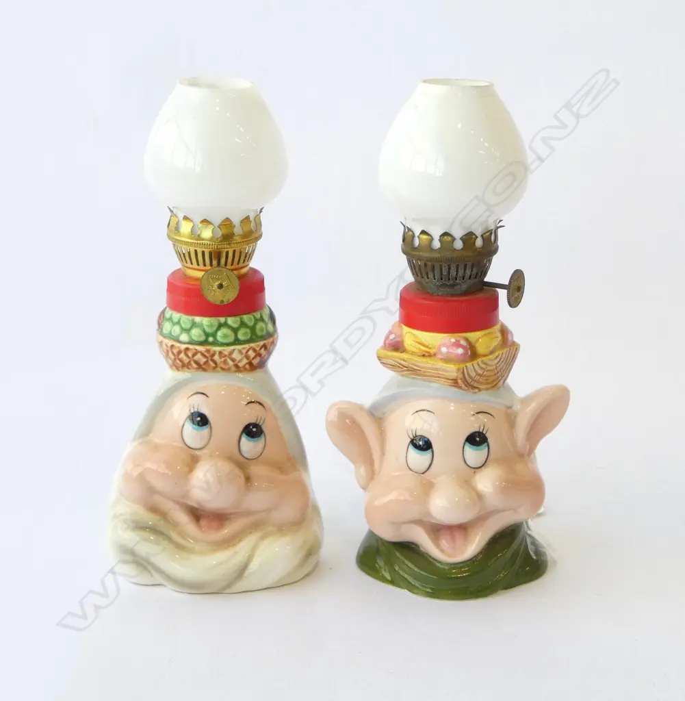 2 VINTAGE DISNEY LAMPS ‘CROWN DISNEY LAMP JAPAN’ DOPEY & BASHFUL, H.190MM Image 1++