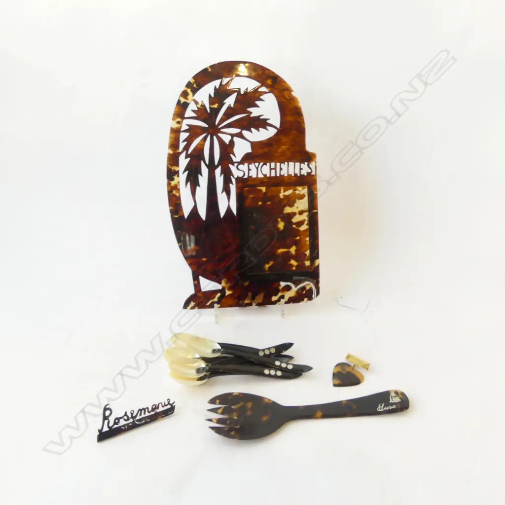 SMALL COLLECTION OF TORTISHELL SPOONS ETC & TORTISHELL PHOTO FRAME H260MM Image 1++