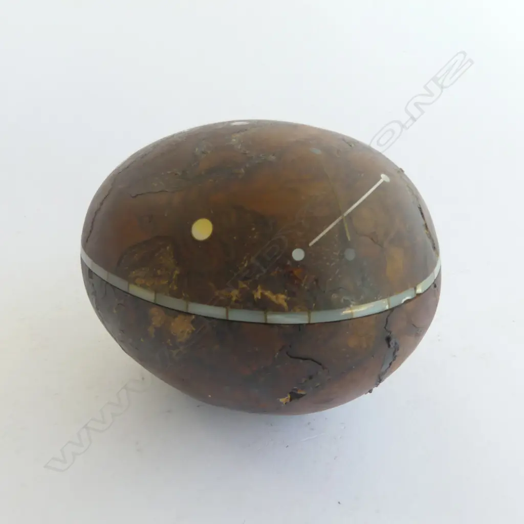 KAURI BURR WOOD VESSEL w PAUA & MOP INLAY the night sky & detailed MOP internally Image 1++