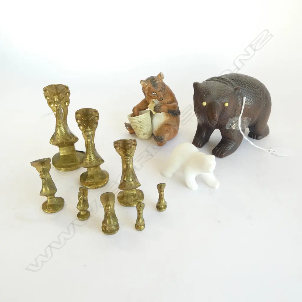 SET OF 8 GRADUATED BRASS PEACOCK ORNAMENTS + 3 BEAR ORNAMENTS  Image 1++