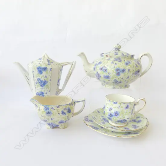 AOF BLUE PANSY PAT COFFEE POT CSP NELSON WARE TEAPOT & TUNSTAL JUG 
