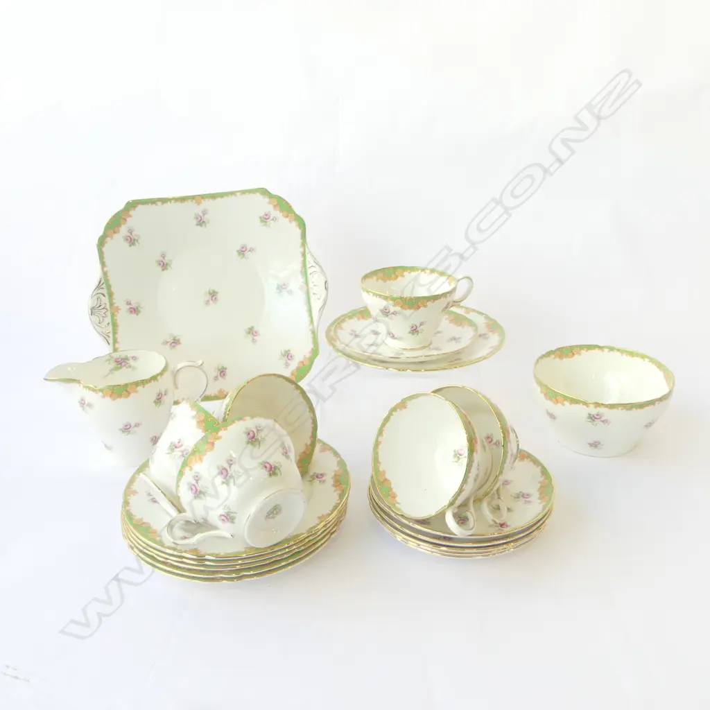 SHELLEY CHINA TEASET 6CSPS CAKE PLATE C/SUGAR PINK ROSE PAT Image 1++